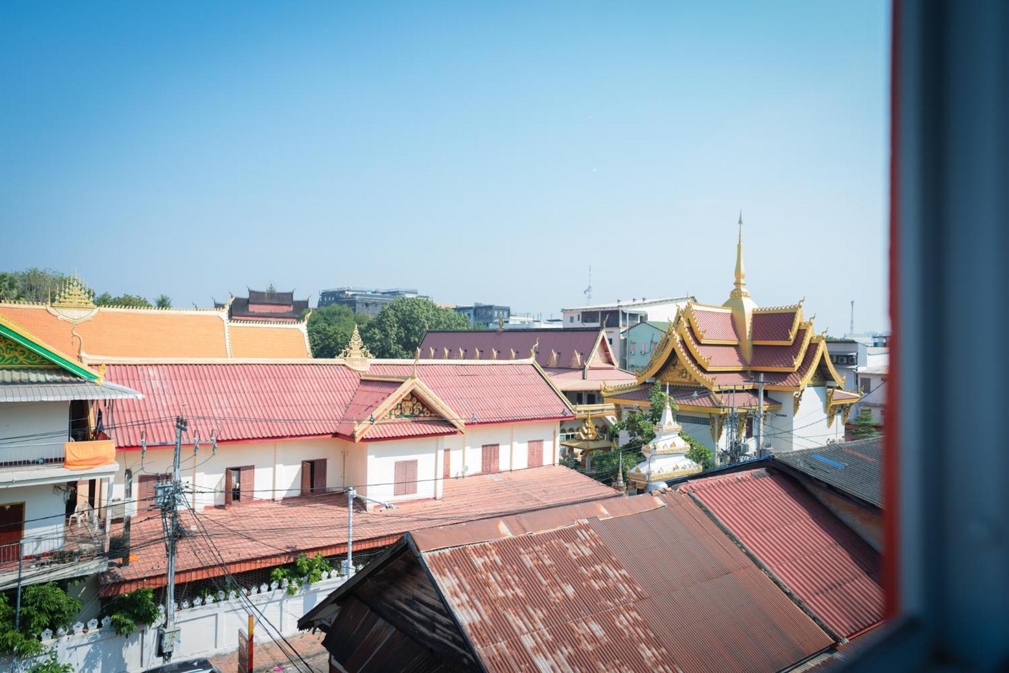 Vientiane Ruby Riverside Hotel Exteriör bild