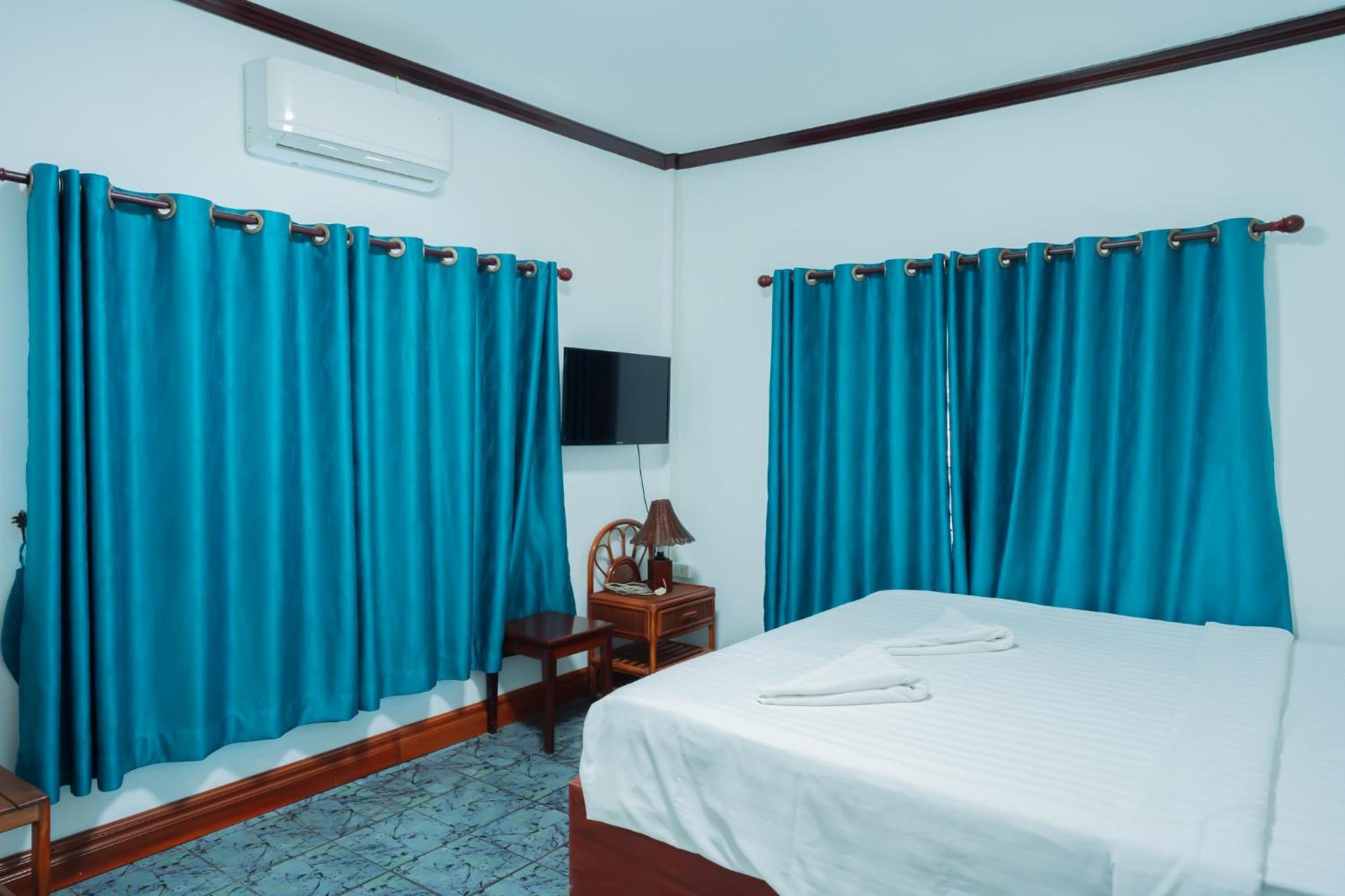 Vientiane Ruby Riverside Hotel Exteriör bild